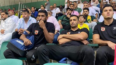 رجال يد الأهلي يتابعون لقاء ماجديبورج والخليج في كأس العالم للأندية