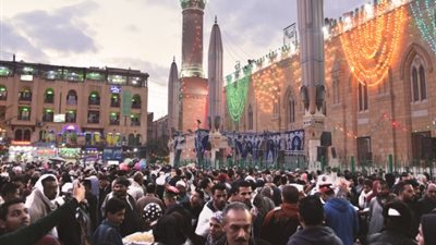 تنظيم الزحام ومتابعة زيارة المقام.. إجراءات مسجد الحسين خلال الاحتفال بمولد سيد الشهداء 