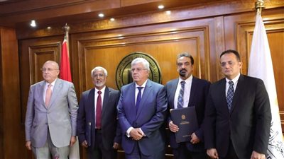 وزير التعليم يشهد توقيع مذكرة تفاهم بين الأعلى للمستشفيات الجامعية والمجلس العربي للاختصاصات الصحية