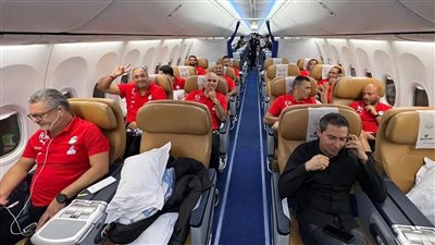 رئيس اتحاد الكرة يطمئن على بعثتي المنتخب الأولمبي والشاطئية