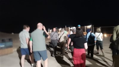 توافد مئات السائحين والزائرين لحضور عرض الصوت والضوء بمعبدي أبو سمبل