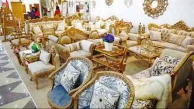 أخذ الفلوس وهرب.. بلاغ يتهم صاحب معرض موبيليا بالنصب في الجيزة