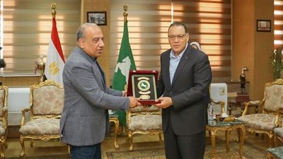 وزير قطاع الأعمال العام يلتقي محافظ الشرقية لبحث تعزيز التعاون المشترك