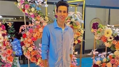 المئات يشيعون جنازة طالب جامعي من أبناء دور الرعاية ببني سويف.. ويقيمون عزاء جماعيا له | بث مباشر