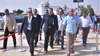 وزير الطيران يتفقد الاستعدادات النهائية لتشغيل مطار سفنكس ويوجه بتقديم أفضل الخدمات للمسافرين