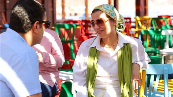 وزيرة البيئة 