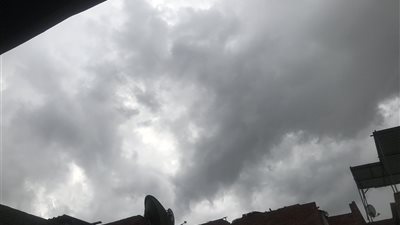 سقوط أمطار على مناطق متفرقة بالدقهلية.. وانخفاض بدرجات الحرارة 