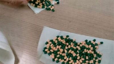 ضبط عدد من الأقراص المخدرة مهربة بمطار القاهرة