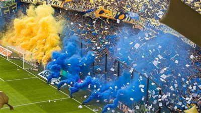 احتفالات جنونية لجماهير بوكا جونيورز بعد التتويج بالدوري الأرجنتيني | فيديو