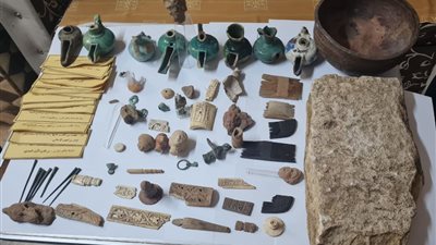 سر سجادة الصلاة والفتاة صاحبة السيارة.. التحريات تكشف مفاجأة في سرقة متحف آثار جامعة سوهاج