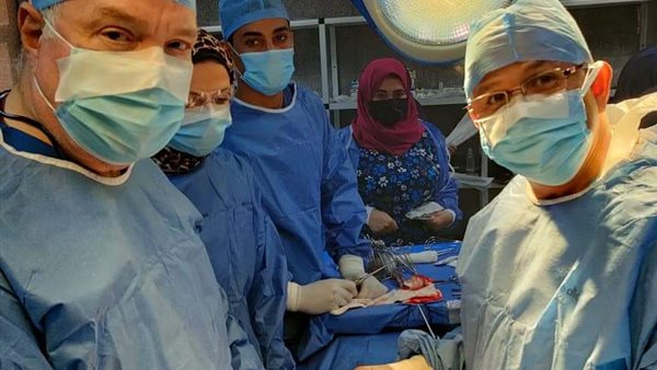 فريق طبي بمستشفى