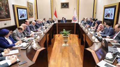 وزير الصحة يوجه بتشكيل لجان للمرور على مخازن التموين الطبي بالمديريات