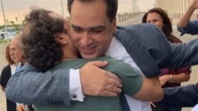 أول صور لـ زياد العليمي بعد قرار العفو عنه