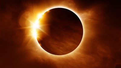 القومي للبحوث: لا داعي للقلق من ظاهرة كسوف الشمس غدا | بث مباشر