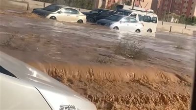 بعد انفجار ماسورة مياه.. انتهاء أزمة الطريق الدائري وتسيير الحركة المرورية 