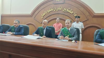 جنايات دمنهور توافق على عرض رئيس الجامعة وآخرين لتوقيع الكشف الطبي 