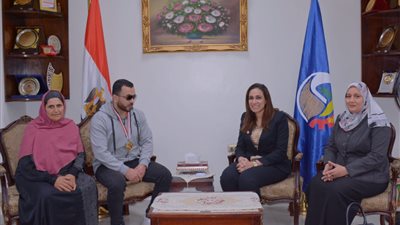 نائب محافظ البحيرة تستقبل مصطفى رميح بطل العالم في ألعاب القوى لذوي الهمم