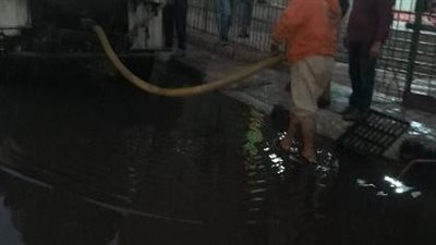 بعد ليلة مُمطرة.. 43 سيارة ومُعدة لـ كسح وإزالة آثار الأمطار بالشرقية|صور