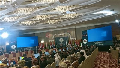 تونس تسلم رئاسة القمة العربية إلى الجزائر 