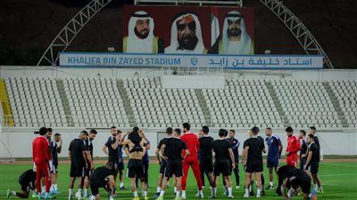 محاضرة فنية وفقرات تدريبية في مران الأهلي 