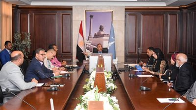 محافظ الإسكندرية: غير منطقي تحمل الدولة أخطاء وتجاوزات الآخرين 