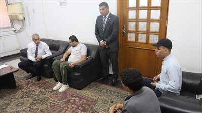 وزير القوى العاملة يوجه بنقل مدير مديرية رفض استقبال 7 من ذوي الهمم.. ويوفر عقود عمل لهم