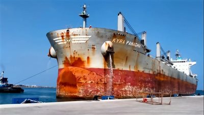 شحن 89 ألف و780 طن من خام الكلنكر إلى كوت ديفوار وغينيا عبر أرصفة ميناء شرق بورسعيد الجديدة