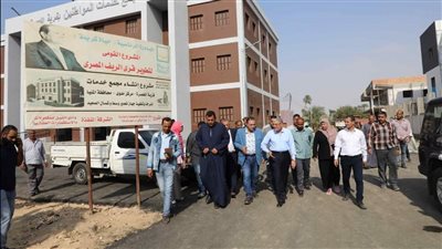 الانتهاء من المركز التكنولوجي ومجمع الخدمات الزراعية والوحدة البيطرية بقرية المعصرة في المنيا
