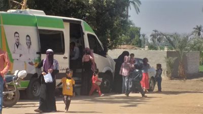 الكشف على ألف و283 مواطنا في قافلة طبية مجانية بقنا