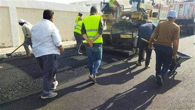 محافظ أسيوط: استكمال أعمال الرصف بمركز أبو تيج ضمن خطة رفع كفاءة الشوارع