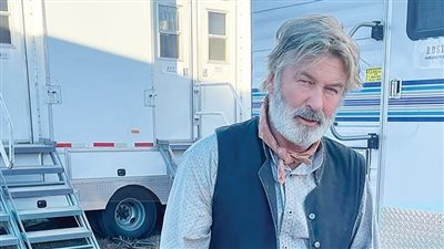 بعد قتل البطل لمصورة العمل.. فيلم Rust يواجه 3 تغييرات إجبارية