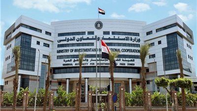 بعد قرار السيسي.. أبرز المعلومات عن الرخصة الذهبية للمستثمرين