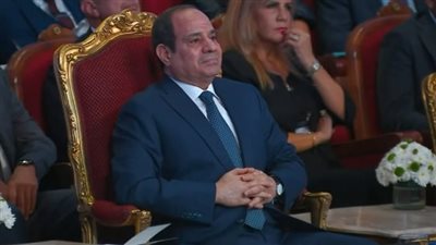 خلال لقائه رجال أعمال قطريين.. السيسي يؤكد حرص مصر على تطوير التعاون الاقتصادي بين البلدين