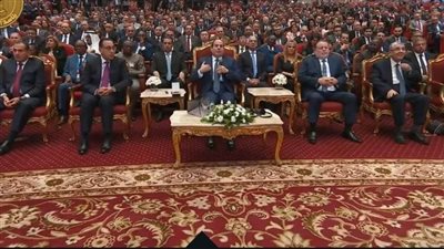 السيسي: سلاسل الإمداد والتمويل يعاد تشكيلها وصياغتها