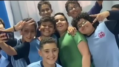 بدون مصروفات.. مدير مدرسة يقرر عودة طالب إلى مدرسته بعد انتقاله لأخرى بسبب فيديو على السوشيال ميديا