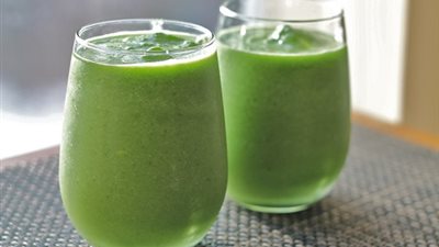 أبرزها العصير الأخضر..مشروبات صحية لتنظيم مستوى السكر في الدم 