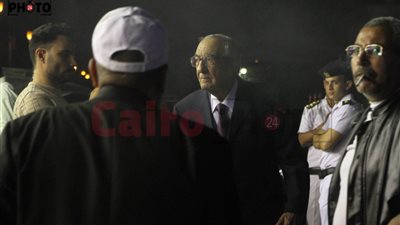 وصول زكريا عزمي رئيس ديوان عام رئاسة الجمهورية الأسبق لعزاء المحامي فريد الديب