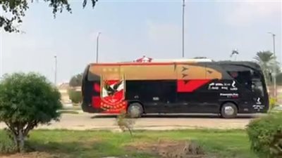 بعثة الأهلي تصل إلى القاهرة بعد التتويج بكأس السوبر المصري | بث مباشر