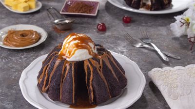 طريقة عمل المولتن كيك في قالب كبير.. وصفات يتم تحضيرها في دقائق 