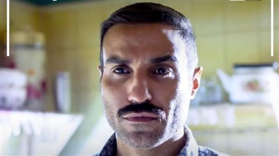 العرض قريبًا | بـ لوك مختلف.. أحمد فهمي يشوق جمهوره بمسلسله الجديد السفاح