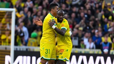 لاعب نانت يساند مصطفى محمد بعد رفضه دعم المثليين