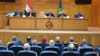 محافظ القليوبية: التعامل بكل حسم مع أي مخالف يخفي سلعة بغرض المضاربة أو الاحتكار