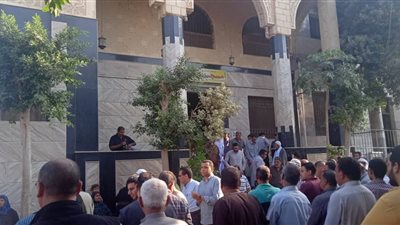 إدارة غرب شبرا الخيمة التعليمية تنعى مدرس توفي خلال شرحه للتلاميذ بالفصل