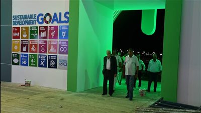 محافظ جنوب سيناء يتفقد معرض شنايدر للاستدامة وشاحنات الموبايل العاملة بالطاقة الشمسية 