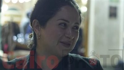 مي نور الشريف في عزاء بهاء طاهر بمسجد عمر مكرم | بث مباشر