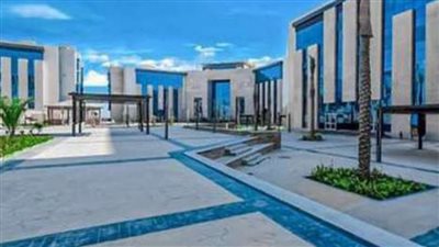 كان بيتزحلق على الترابزين.. إصابة طالب إثر سقوطه من الطابق الثالث بـ جامعة الجلالة