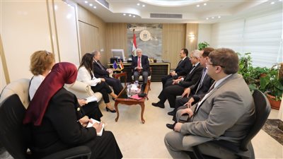 وزير التعليم العالي يبحث مع سفير الاتحاد الأوروبي بالقاهرة تعزيز التعاون المشترك