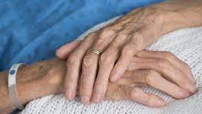 القبض على 10 أشخاص من أسرة متوفاة بالساحل بعد إخراج جثتها بالقوة من ثلاجة المستشفى قبل إنهاء الإجراءات الرسمية