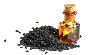 مشروب حبة البركة مفيد للمناعة ويعالج نزلات البرد والسعال