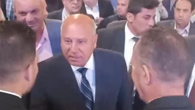 وزير النقل يكرم سائق قطار الدقهلية بعد تعرضه لإصابة عينه بالحجارة | بث مباشر 